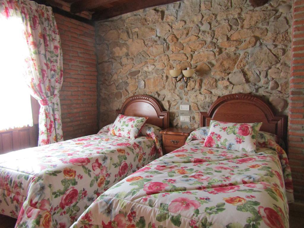 Posada La Venta De Quijas Bagian luar foto