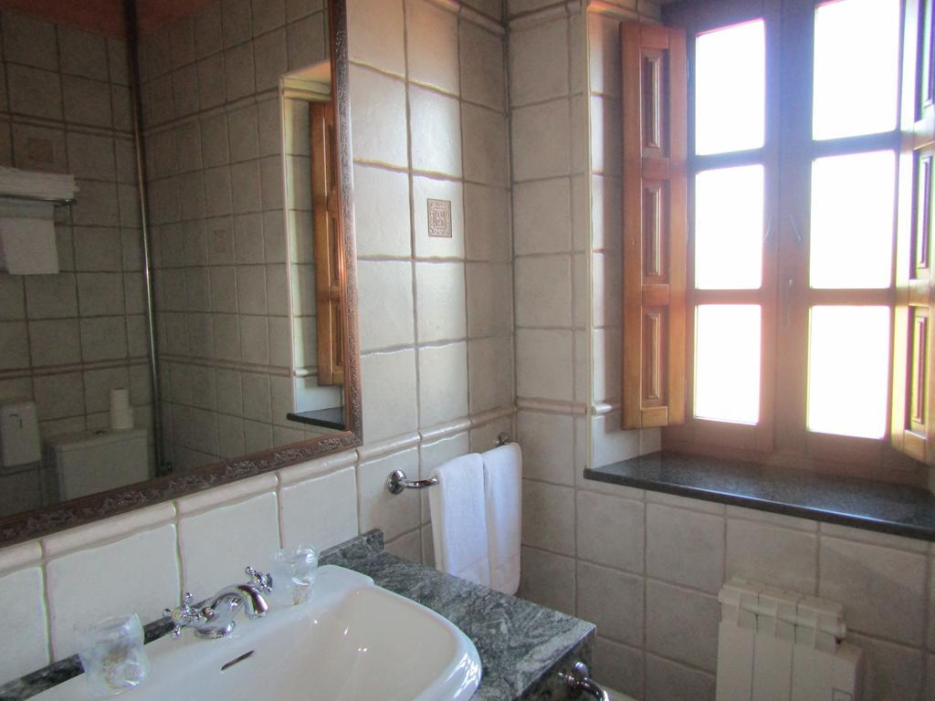 Posada La Venta De Quijas Bagian luar foto