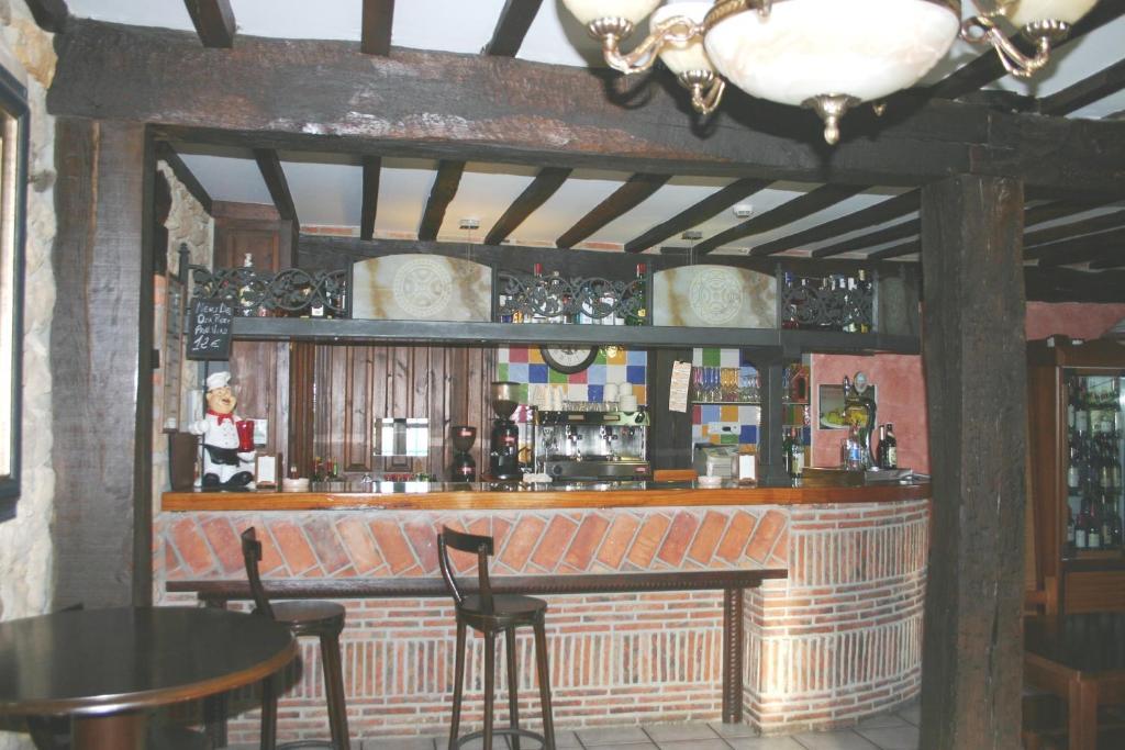 Posada La Venta De Quijas Bagian luar foto